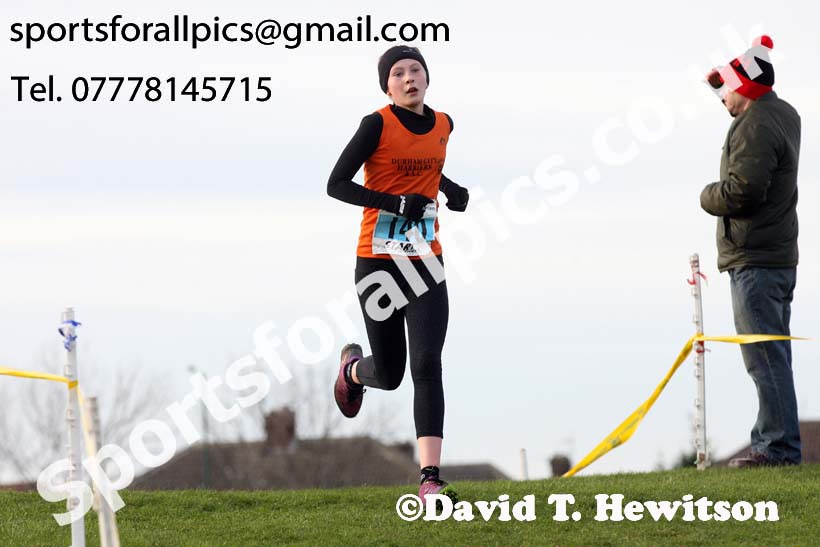 Girls under-13 North Eastern Cross Country, Redcar. Photo:  David T. Hewitson/Sports for All Pics
